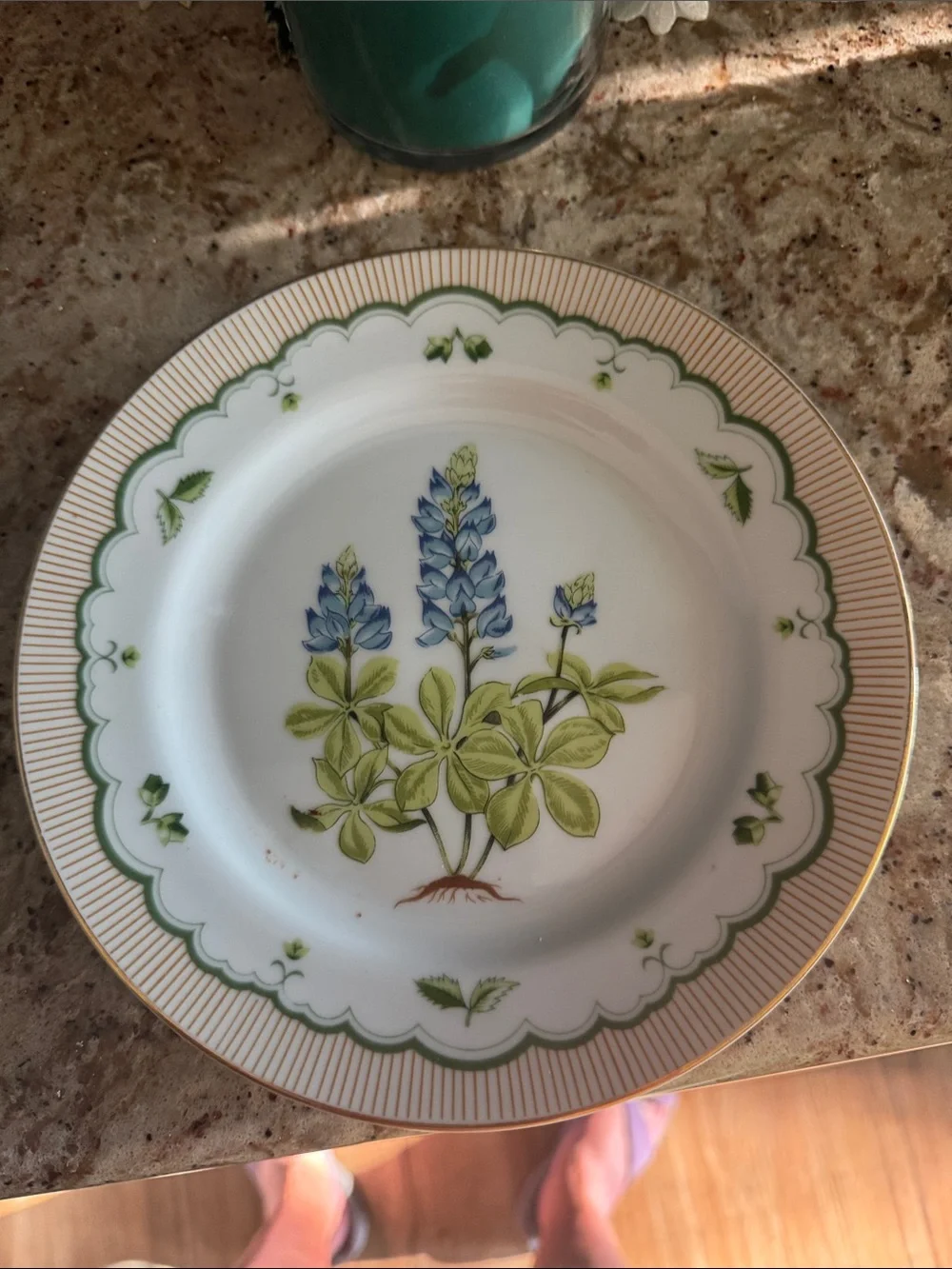 Georges Briard Floral Ceramic Covered Casserole Dish with Plates